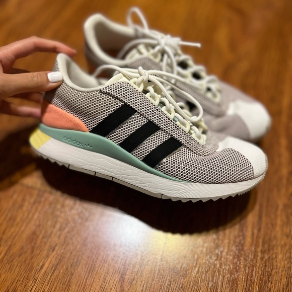 Adidas sports sneakers. - Picture 1 of 8